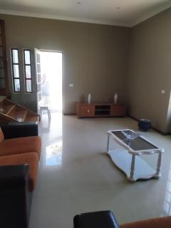 Vivenda com pátio, no coração do Mindelo - 3