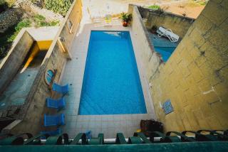 Villa Getaway with Private Pool - Sannat - 3