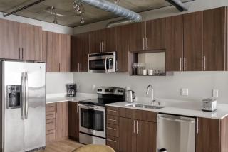 Blueground Downtown Gym Lounge nr Nightlife SEA-721 - 4