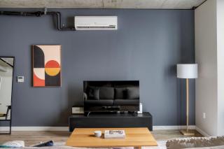 Blueground Downtown Gym Lounge nr Nightlife SEA-721 - 9