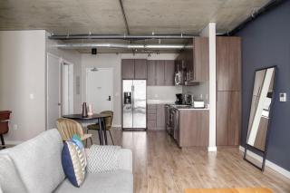 Blueground Downtown Gym Lounge nr Nightlife SEA-721 - 8