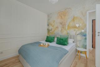 Cozy Apartment Orawska with Balcony by Noclegi Renters - 9