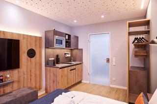 XZLLENZ Traum Studio-Apartment, Frei-Parken, U-Bahn, Küche - Nuremberg - 3