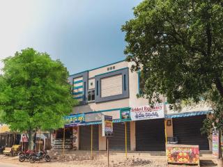 SPOT ON Sri Devi Residency - Jagannādhapuram - 8