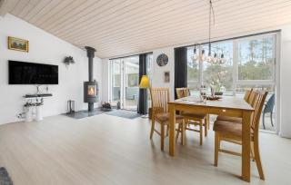 Holiday Home Strandbyskoven Nexø Iii - Bedegård - 5