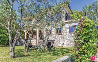 4 Bedroom Beautiful Home In Premantura - Premantura - 2