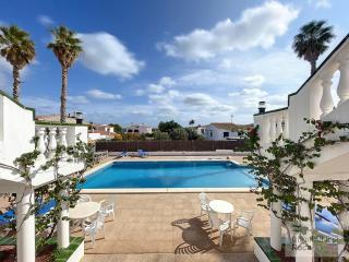 Roca Fornells, Apartamento en Ses Salines con Piscina SS24 - 8