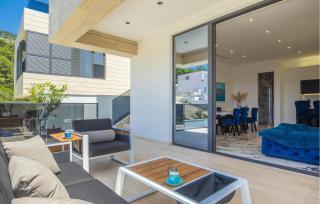 Amazing Home In Komarna - Komarna - 9