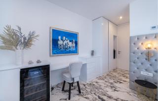 Amazing Home In Komarna - Komarna - 3