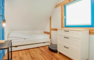 Awesome Home In Rowy With Wifi - 4