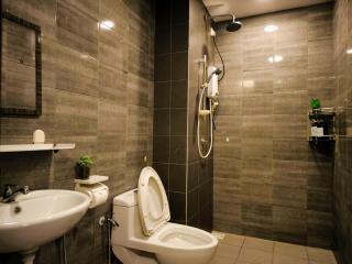 Eshue Designer Suites @ Simfoni Towers - 5