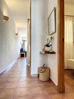 F105 · Dos dormitorios, terraza y a/c en Fornells - 6