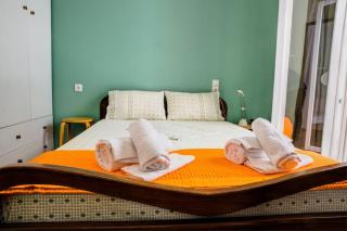 Renovated, open and functional old city house - Heraklion - 6