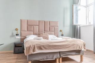 Kingbed 1BR Central Apt with ensuite washer & Smart TV - Vienna - 3