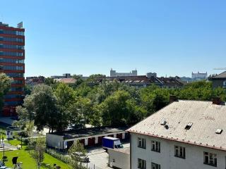 Nový apartmán v centre, vyhlad na Hrad - Nivy - 1