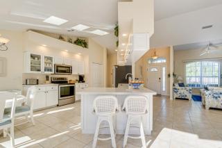 Beachy Port Charlotte Home w/ Hot Tub & Pool! - 5