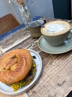 ✪ LEISURE/BUSINESS ✪ 1 Bedroom Apt , Free Parking - 7