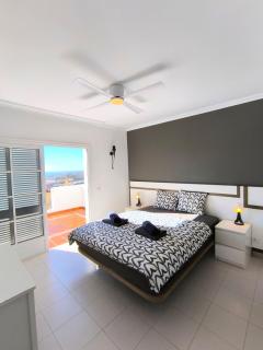 BEAUTIFUL VILLA - 4 bedrooms, heated pool, fibre net, 2 priv car park places, tv channels - Adeje - 6