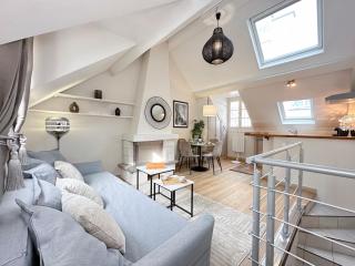 Unique & Beautiful Duplex in Saint-Germain - Paris - 4