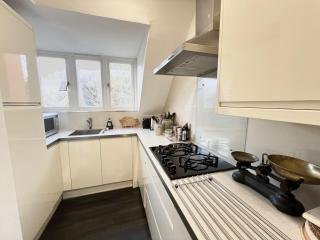 Peaceful flat in The Park - Nottingham - 8