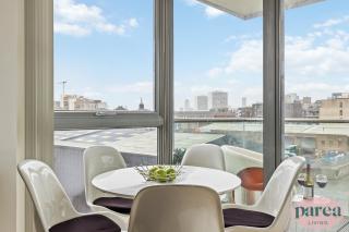Stunning High Rise Apartment w Balcony, WFH Desk - 1