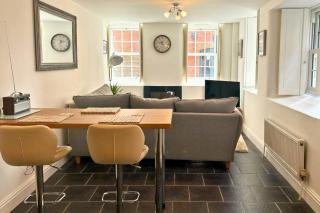 Harbour Haven - Central 1-Bedroom, Cosy Apartment in Weymouth - 6