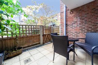 Charming 1BR apt w patio in Battersea - 8