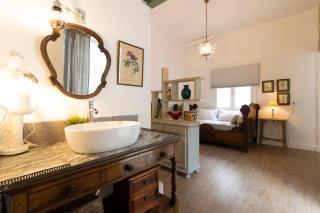 3 Apartamentos Independientes en Casa Palacio - San Fernando - 6