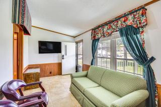 Valley View Lodge Rural Home in Bridgeport! - - 7