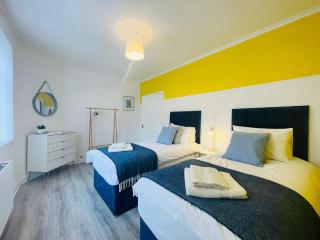 Stunning 2-Bed Apartment in Greenock - Sleeps 6 - Greenock - 9