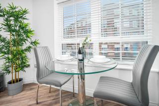 Luxury One Bed Apartment - Jewellery Quarter - Top Rated - 2CS - Birmingham - 6