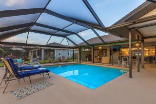 Wow Views on Freshwater Canal, Kayak, Pool - Villa Cape Cheers - Roelens Vacations - Cape Coral - 6