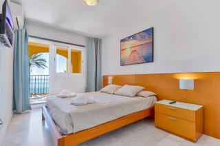 Beachfront Doña Lola Apartment - Sitio de Calahonda - 1