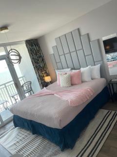 Dream Vacation Home, Direct Ocean Front at Downtown on the 14th Floor - Myrtle Beach - 4