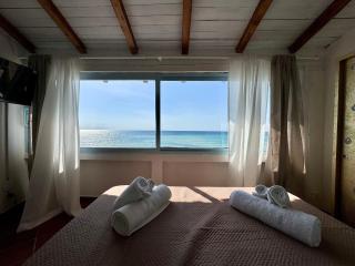 Golden Home - Anzio - 2
