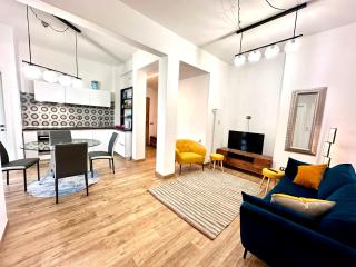 Lombardo's Family - Free Private Parking 700m from the station! - 8