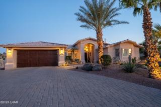 Luxe Havasu 6-bedroom Retreat! Pool, Hot tub, Lake Views! - Lake Havasu City - 6