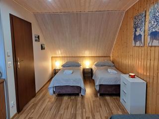 Noclegi Pod Modrzewiem - 3