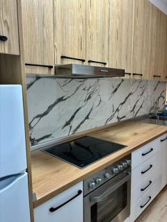 Sea Breeze Apartment - Durrës - 1