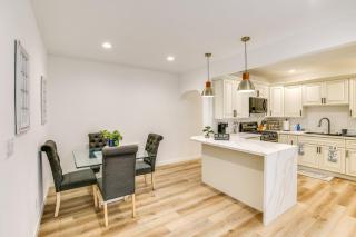 East Los Angeles Home - 7 Mi to Downtown! - East Los Angeles - 9
