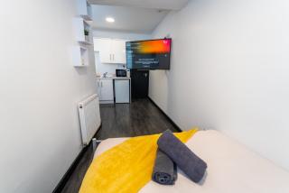 Compact studios available close to UoB and 10mins from the City! - Birmingham - 7