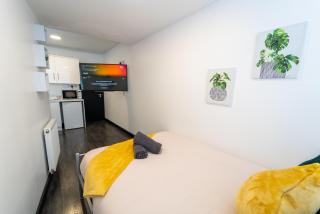 Compact studios available close to UoB and 10mins from the City! - 4