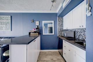 Beautiful Ocean Views at The Victorian - Galveston - 3