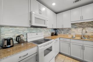 Lovely Resort Low Floor Condo! Just Steps to the Beach & Restaurants! by Dolce Vita Getaways PCB - Panama City Beach - 6