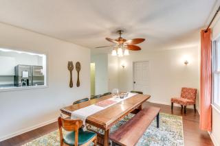 Charming Seneca Home - 3 Mi to Memorial Stadium! - Seneca - 2