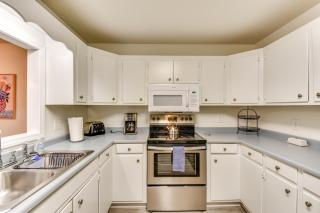 Charming Seneca Home - 3 Mi to Memorial Stadium! - Seneca - 4