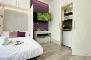 Apt 04 Seaside Serenity Chic Studio Steps to Promenade - Brighton & Hove - 6