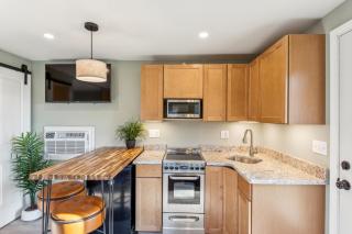 Cozy Lakefront Studio On Long Lake! home - 2