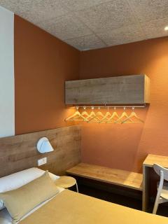 Hostal Barris - 5