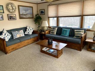Stunning Apartment In Surf City With 3 Bedrooms, Internet And Wifi - 9
